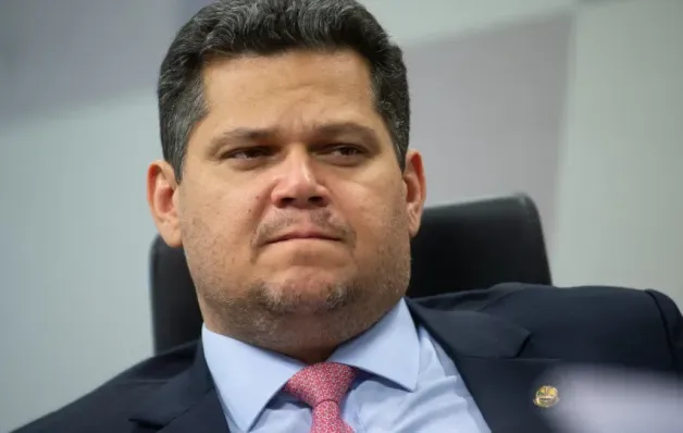 Senado aprova pauta-bomba e autoriza renegociação de dívidas rurais sem acordo com governo