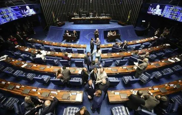 Senado aprova PEC da Transição em vitória de Lula; principais pontos
