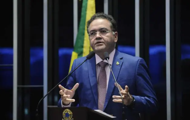 Senador bolsonarista vira alvo da PF em inquérito sobre desvio de emendas