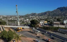 Serra conclui etapa do viaduto e libera trânsito na Avenida Mestre Álvaro