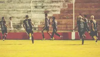 Serra vence o Real Noroeste e fica muito perto da final 