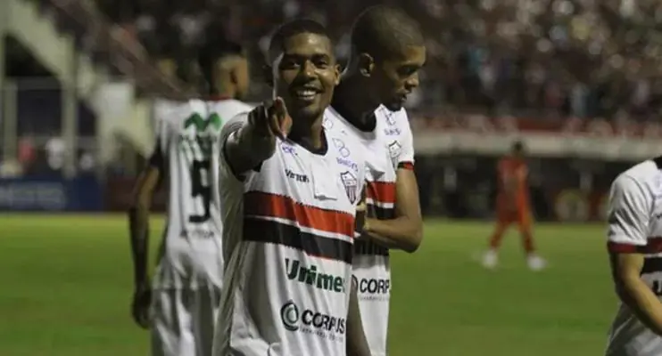 Serra vence o Vilavelhense e avança para as semifinais do Capixaba