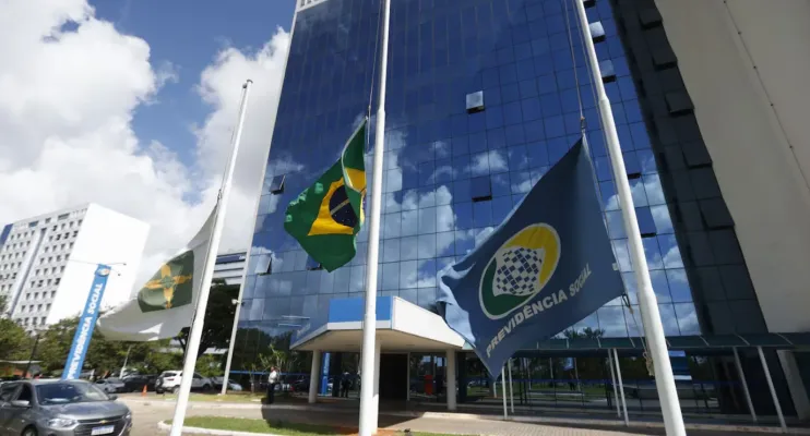 Serviço para pedir reembolso de descontos indevidos do INSS começa no próximo dia 14