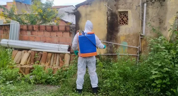 Sesab inicia distribuição de bombas costais para auxiliar combate à Dengue no interior da Bahia