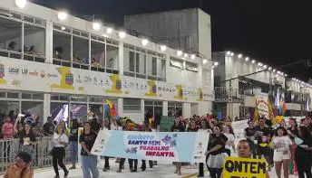 Setades desenvolve ação de sensibilização pelo fim do trabalho infantil no Sambão do Povo, durante o Carnaval de Vitoria