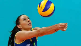 Sheilla deixa seleção antes do previsto após polêmica