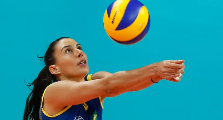 Sheilla deixa seleção antes do previsto após polêmica