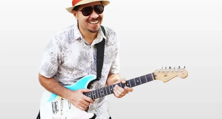 Show gratuito de Jura Fernandes celebra a cultura do Espírito Santo, com música e tradição no coração de Vitória.
