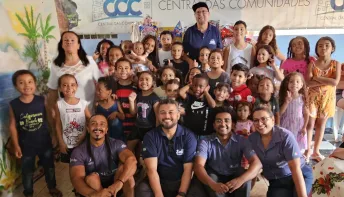 Simec Cariacica doa brinquedos para instituição