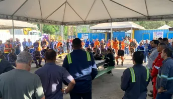 Simec Cariacica realiza ação de combate ao fumo