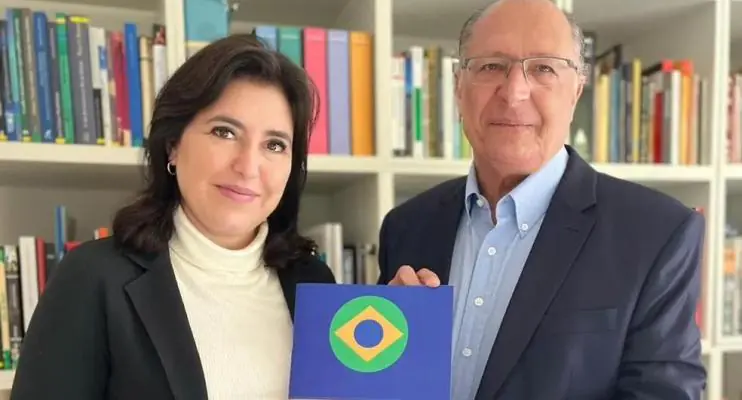 Simone Tebet, terceira colocada nas eleições, declara apoio a Lula no segundo turno
