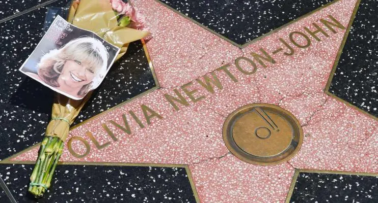 Sinais de alerta de doença agressiva que vitimou estrela de 'Grease' Olivia Newton-John