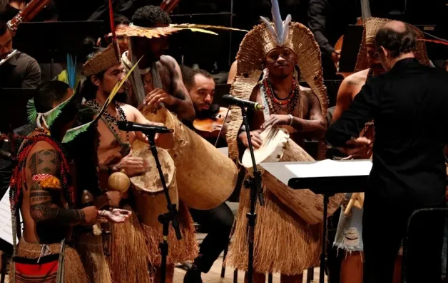 Sinfônica do Espírito Santo divide palco com Banda de Congo Tupiniquim na estreia da Série ‘Povos Originários’