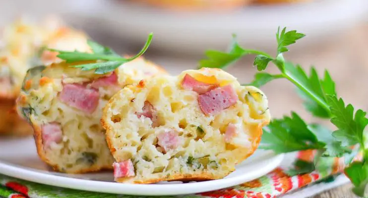 Sobrou arroz? Aproveite para preparar uma torta fácil e rápida