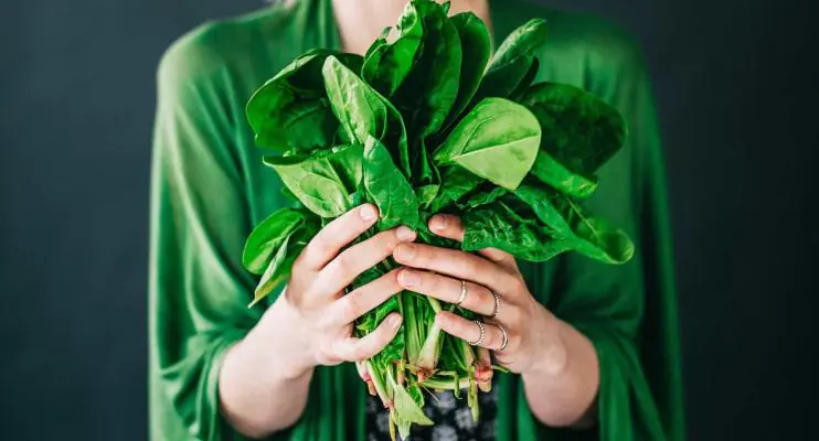 Sofre de pressão alta? Coma este 'super' vegetal para reduzir os níveis