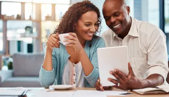 Solteiro, casado ou divorciado: veja quem mais demora a quitar dívidas