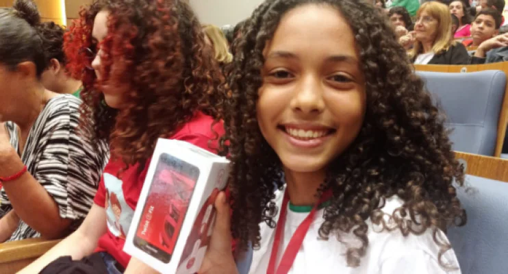Sophia Bessa, aluna da rede municipal da Cariacica fica em segundo lugar concurso MPT na Escola
