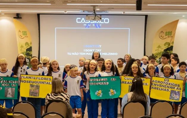 SOS Abelhas: projeto engaja alunos de Linhares no cuidado com o meio ambiente