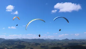 Super Open 2025 reúne pilotos de parapente do Brasil e do exterior em Alfredo Chaves