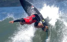 Surfista Rafael Teixeira se prepara para abertura do Challenger Series 2024