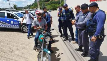 Detran|ES treina guardas de Barra de São Francisco para utilizar tecnologia na autuação de infrações de trânsito
