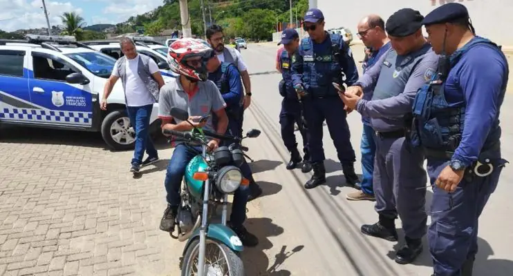 Detran|ES treina guardas de Barra de São Francisco para utilizar tecnologia na autuação de infrações de trânsito