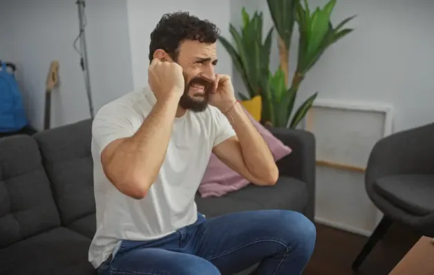 Tem os ouvidos entupidos? Saiba como resolver