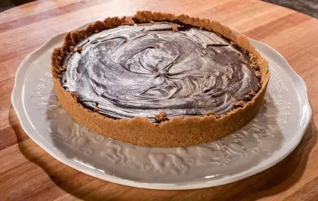 Torta de brigadeiro simples e gelada para ocasiões especiais