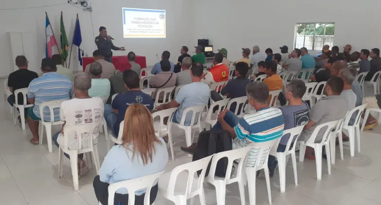 Trabalhadores da educação têm formação sobre combate à violência no ambiente escolar