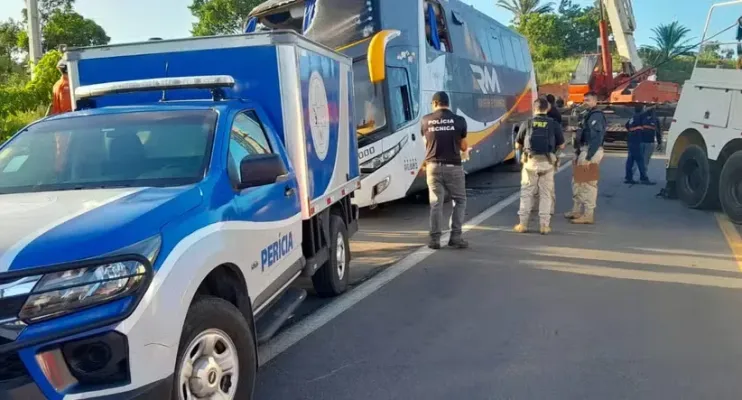 Tragédia na BR 101 próximo a Teixeira de Freitas BA deixa 8 mortos empresa envia nota de esclarecimento