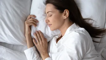 Transforme o quarto num 'santuário' de sono com estas dicas