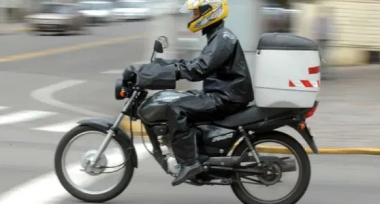 Transito mais seguro: inscrições abertas para concurso gratuito de atualização para motofretistas  e motoboys 
