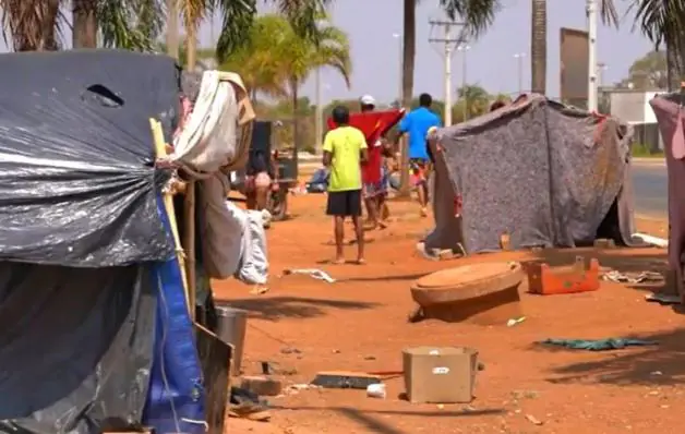 Três em cada dez famílias passam fome no Brasil, aponta estudo