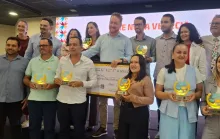 Três escolas de Pinheiros recebem prêmio estadual de educação