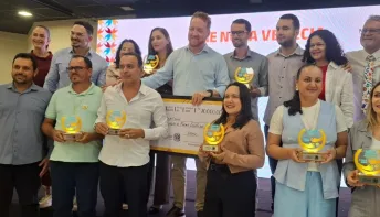 Três escolas de Pinheiros recebem prêmio estadual de educação