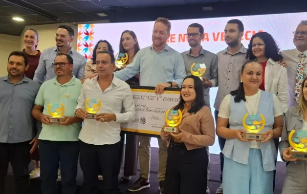 Três escolas de Pinheiros recebem prêmio estadual de educação