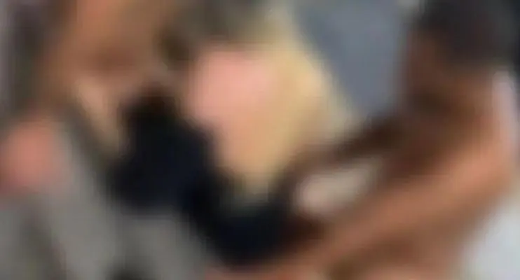Trio é filmado fazendo sexo explícito em praia turística de Fortaleza
