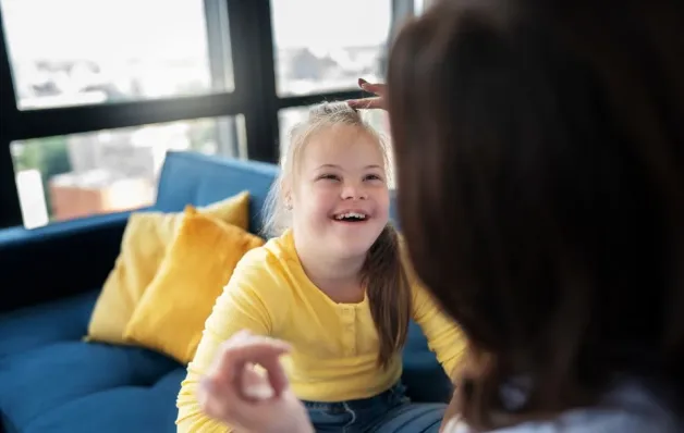 Trissomia do Cromossomo 21: Inclusão escolar exige mais do que presença em sala de aula