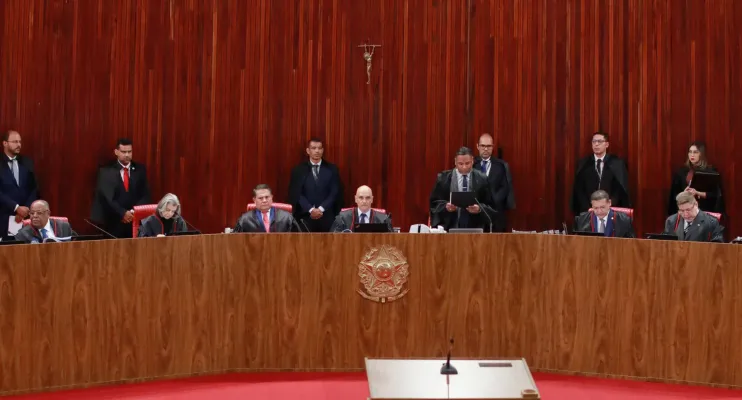 TSE retoma julgamento que pode levar à inelegibilidade de Bolsonaro