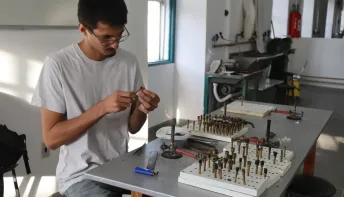 Único curso de lapidação do Nordeste é ministrado no Centro Gemológico da Bahia em Salvador