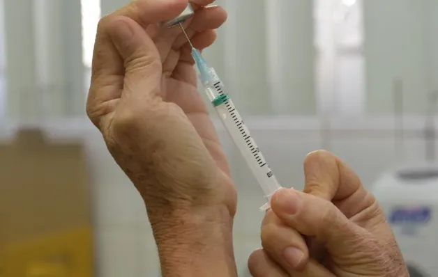 Vacinação contra HPV em jovens de 15 a 19 anos é ampliada até dezembro