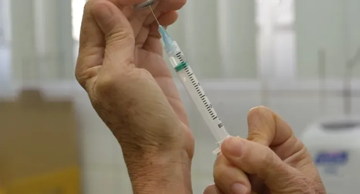 Vacinação contra HPV em jovens de 15 a 19 anos é ampliada até dezembro