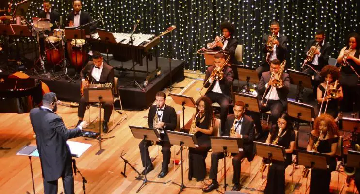 Vale Música Jazz Band recebe Nelson Ayres em concerto de música instrumental brasileira