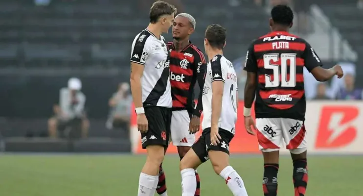 Vegetti se revolta com arbitragem e cobra jornalistas após Vasco x Flamengo