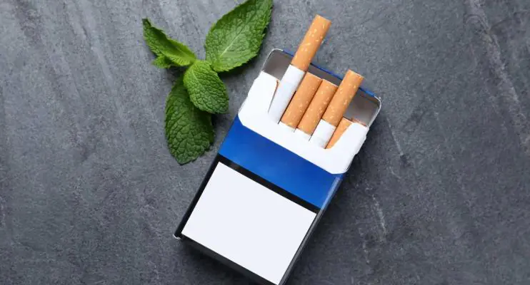 Ver post sobre tabaco nas redes sociais dobra chance da pessoa fumar, diz estudo
