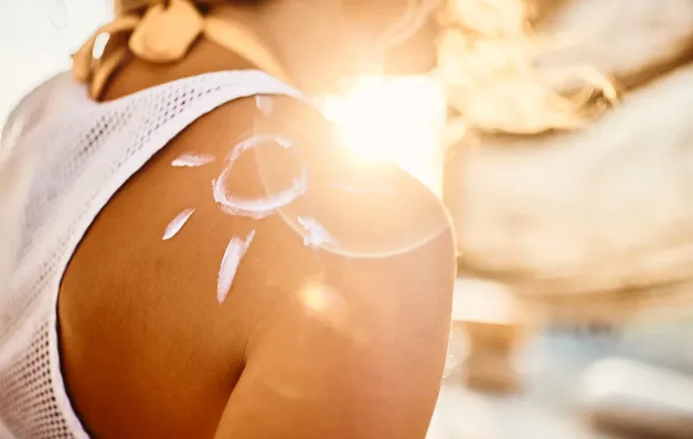 Verão e saúde da pele: dicas para evitar micoses, frieiras e foliculite