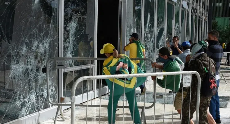 Vereador, dono de site e foragido do ES são incluídos em investigação sobre 8 de janeiro