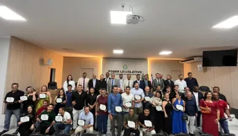 Vereadores homenageiam empreendedores em Pedro Canário