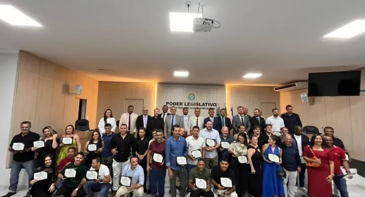 Vereadores homenageiam empreendedores em Pedro Canário