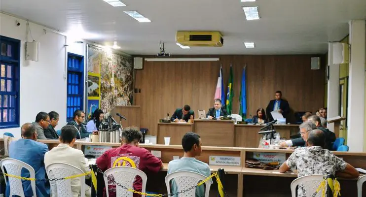Vereadores reconhecem exemplo de Dona Disney no serviço público